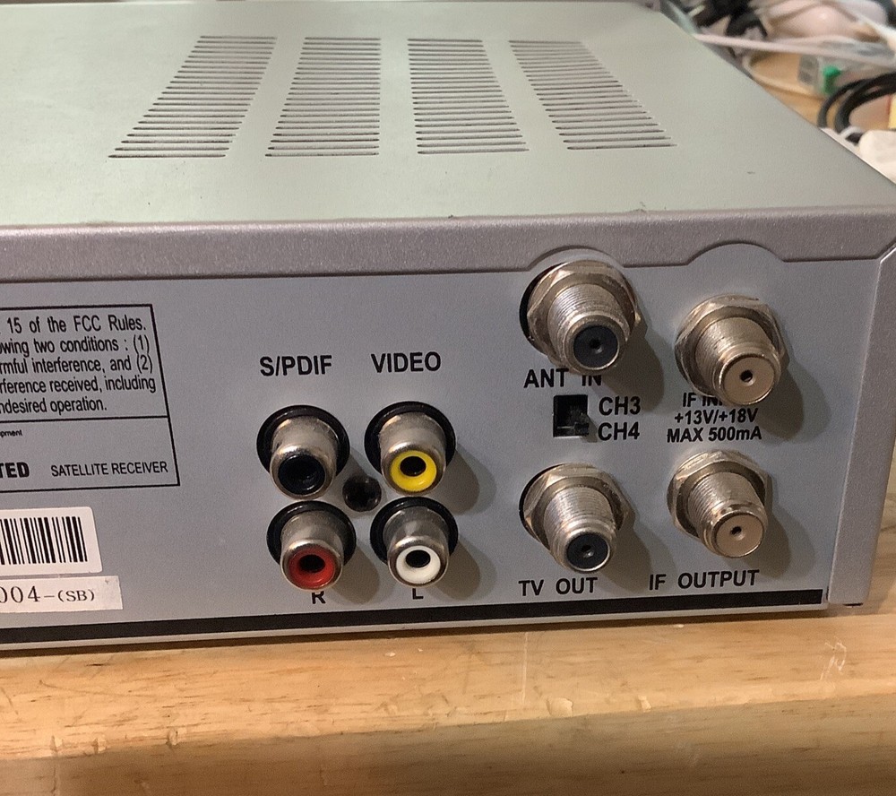 PANSAT Model 2500A DIGITAL SATELLITE RECEIVER BOX