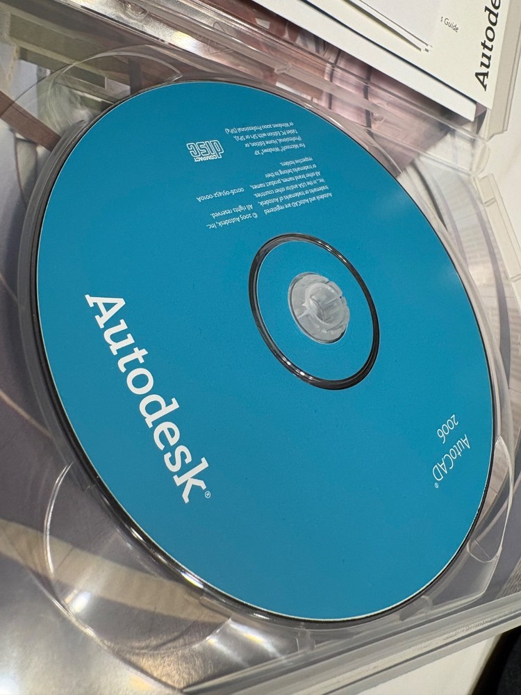 AutoCAD Autodesk 2006 DVD With Getting Started Book & Product Key IMMACULATE