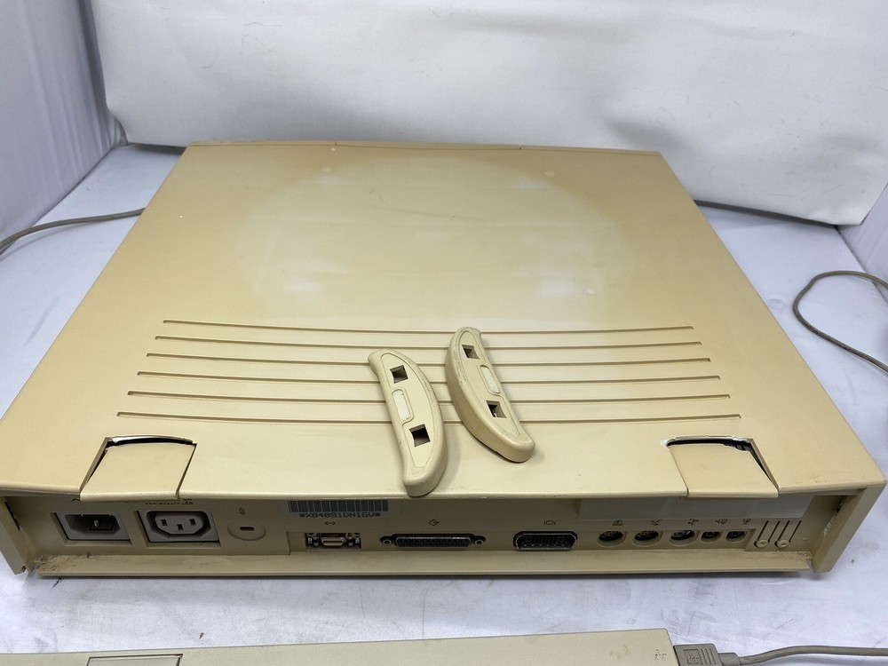 Vintage Apple Macintosh 6100/66 PowerPC Computer