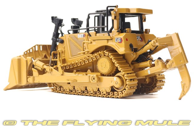 Diecast Masters 1:50 D8T Bulldozer