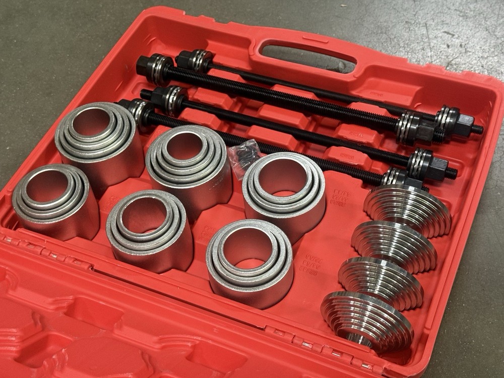 28pcs Universal Press & Pull Sleeve Remove Install Bushes Bearings & Seals Tool