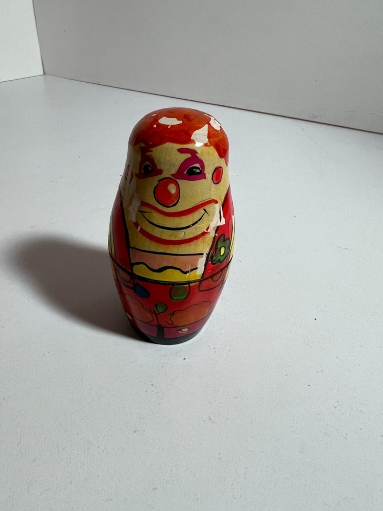 Nesting Clowns