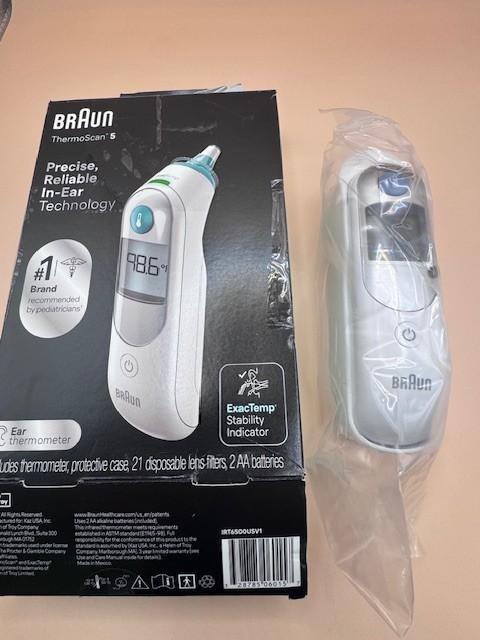 Braun ThermoScan 5 ExacTemp Ear Thermometer Color-Coded Digital Display