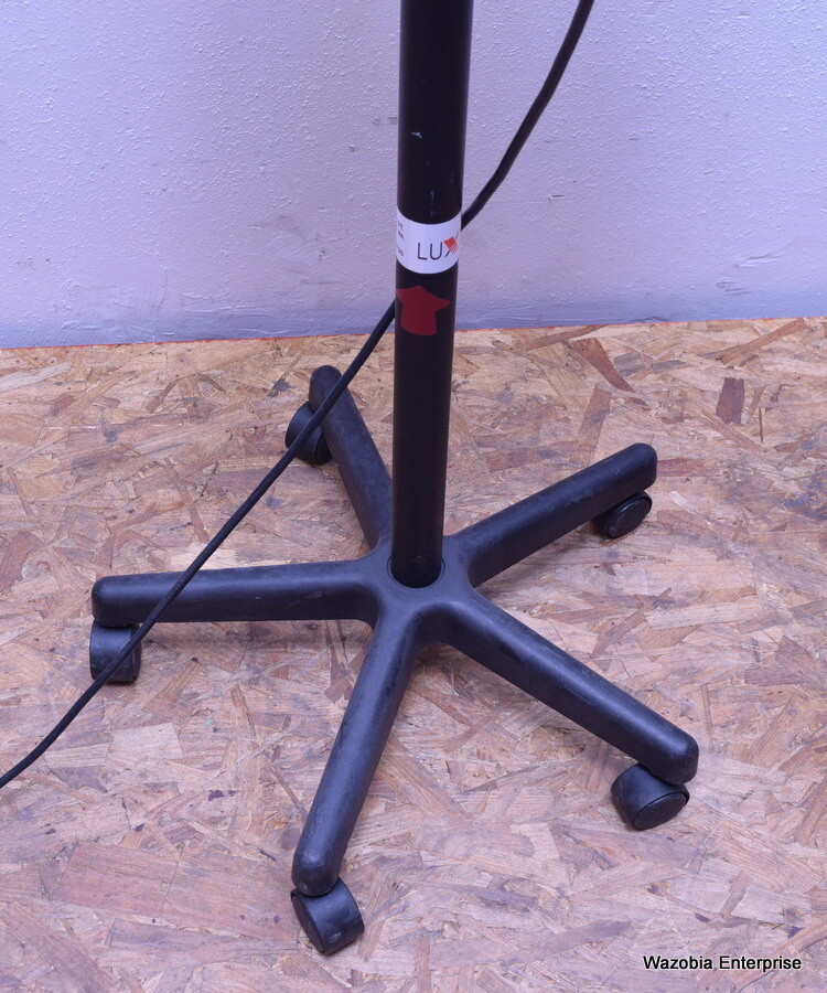 LUXTEC MODEL 9300XSP LIGHT SOURCE FOR ENDOSCOPY