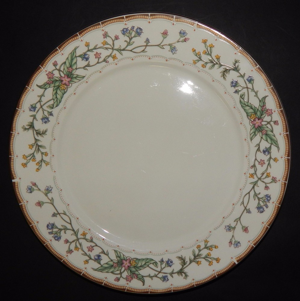 Farberware Wellesley 486 Pattern China White Multi-Color 12" Serving Platter