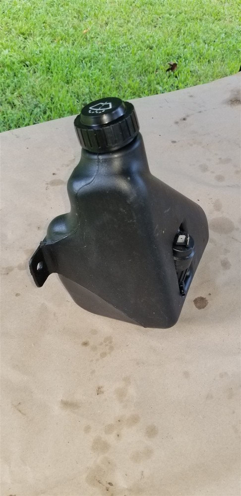 Cat 219-9739 Windshield washer tank w/pump Caterpillar