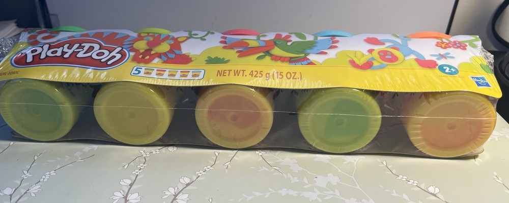 Play-Doh 5 Pack Assorted Colors Hasbro 15oz Non Toxic Modeling Compound 5 Pack