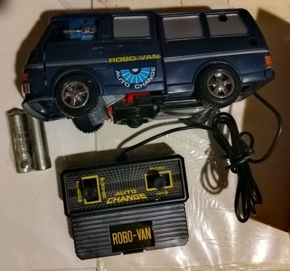 Auto Change Robo-Van Robot Transforming Figure