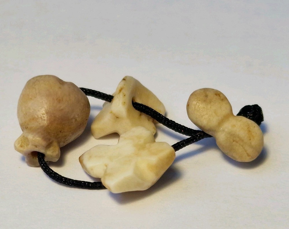 4 ANCIENT RARE ASIA MINOR SHELL BEADS