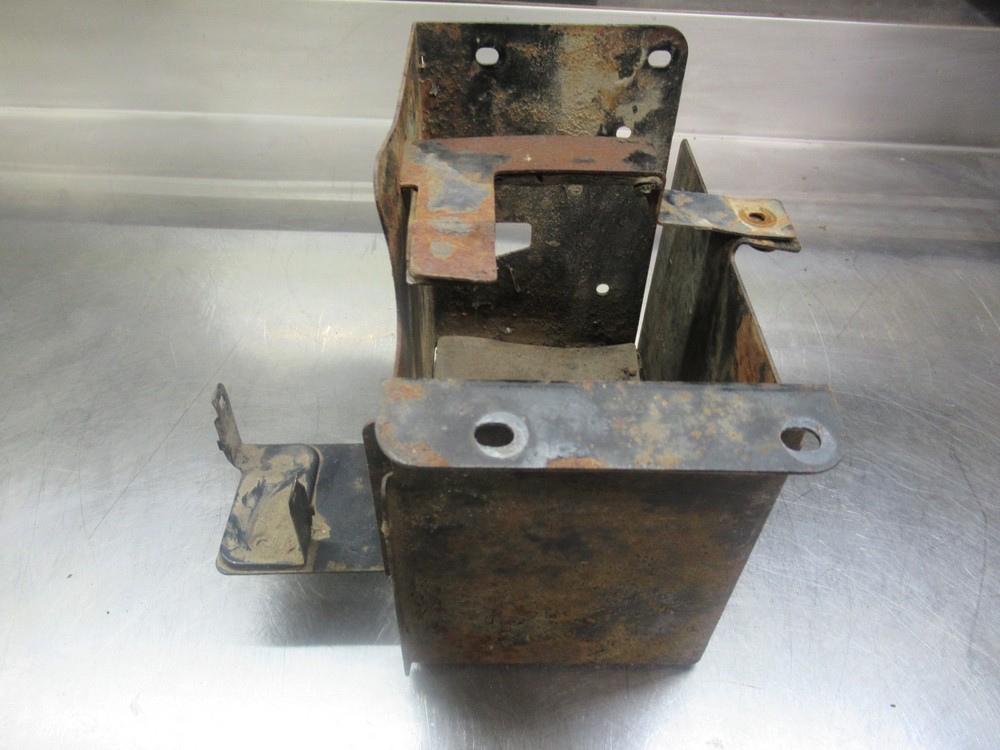 2005 Arctic Cat 500 4x4 Auto TRV battery box