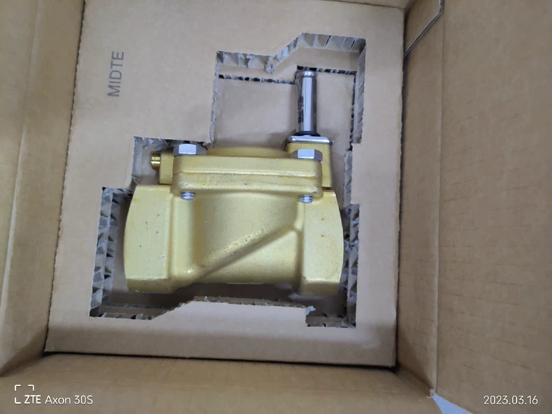 ONE NEW DANFOSS 032U7150 Solenoid Valve