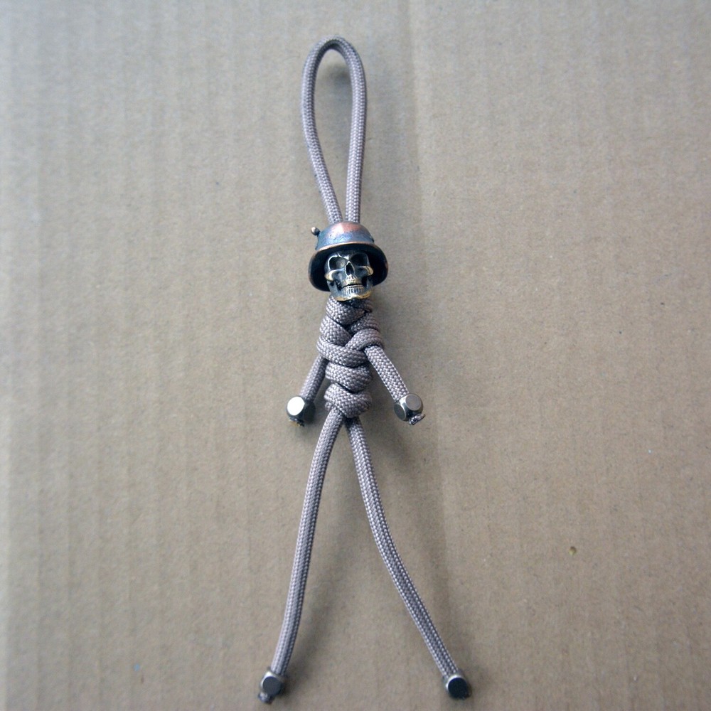 knife lanyard. Bag, backpack, jacket zipper pull.  Soldier paracord bead