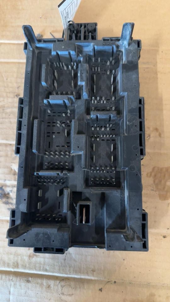 TAHOE 2009 Fuse Box Cabin 6635
