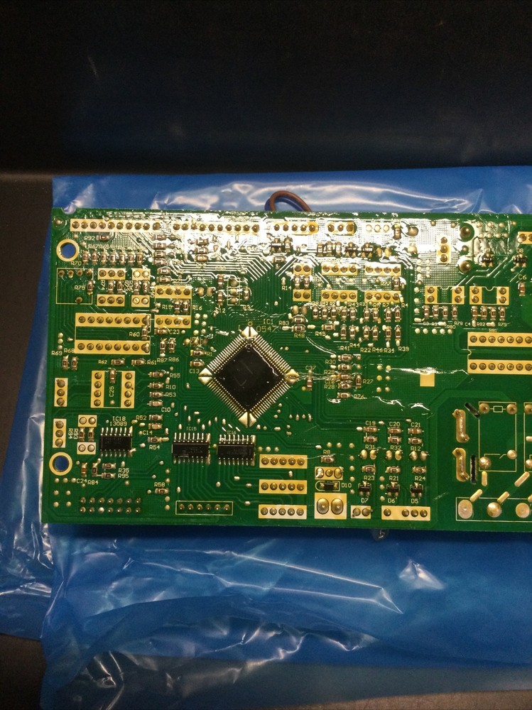 NEW, CARRIER, 2013857A0001, MAIN CONTROL BOARD. (28F-2)