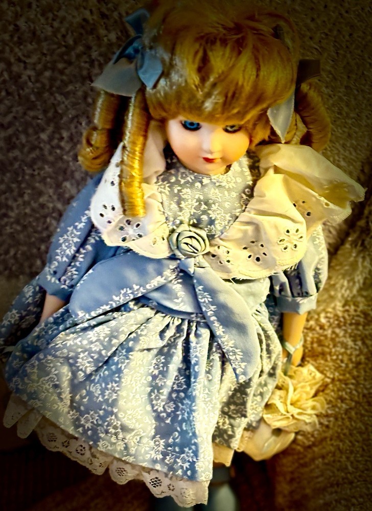 ACTIVE HAUNTED DOLL SPIRIT SYNTHIA