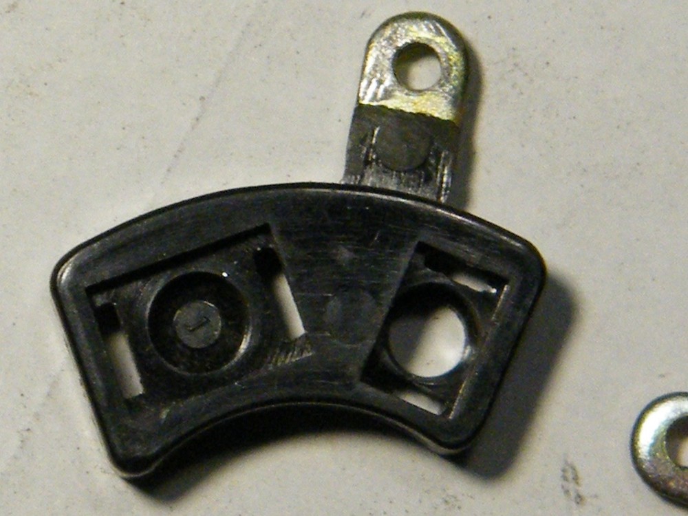 Ducati Darmah 900 headlight on/off switch contact shuttle.