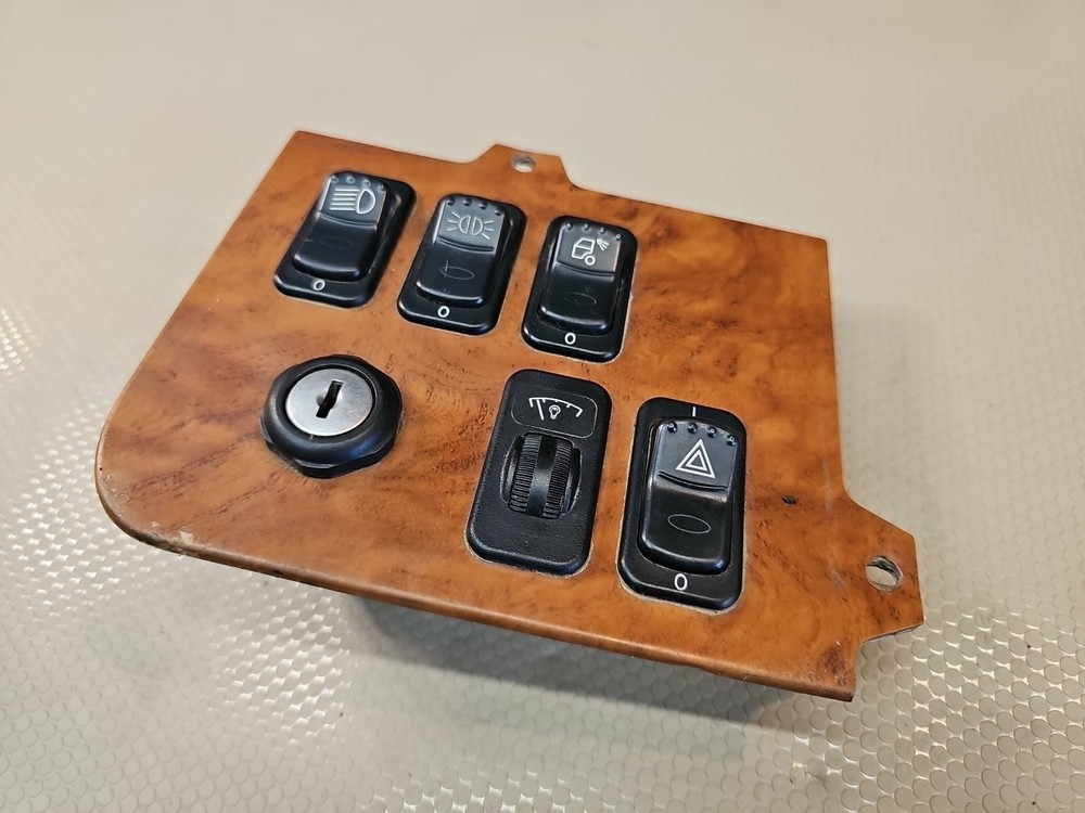 Peterbilt Dash Switch Panel S64-6045-455L00