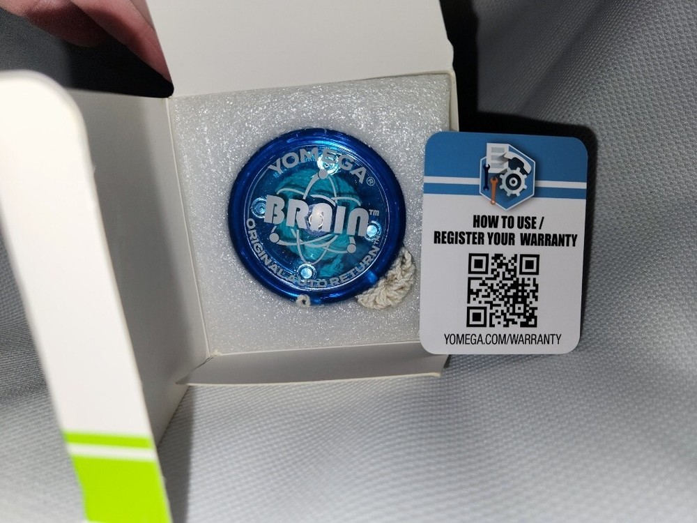 NEW Blue Yomega Brain Level 1 Professional YoYo with 2 Strings Auto Return