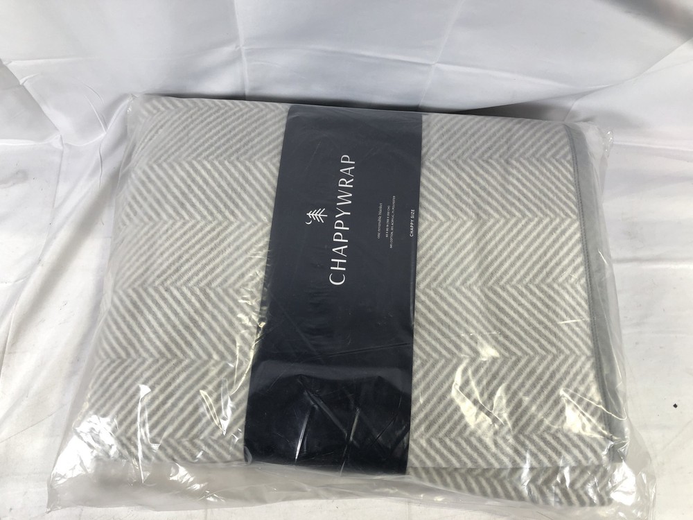 ChappyWrap Harborview Herringbone Reversible Blanket Light Grey 60x80