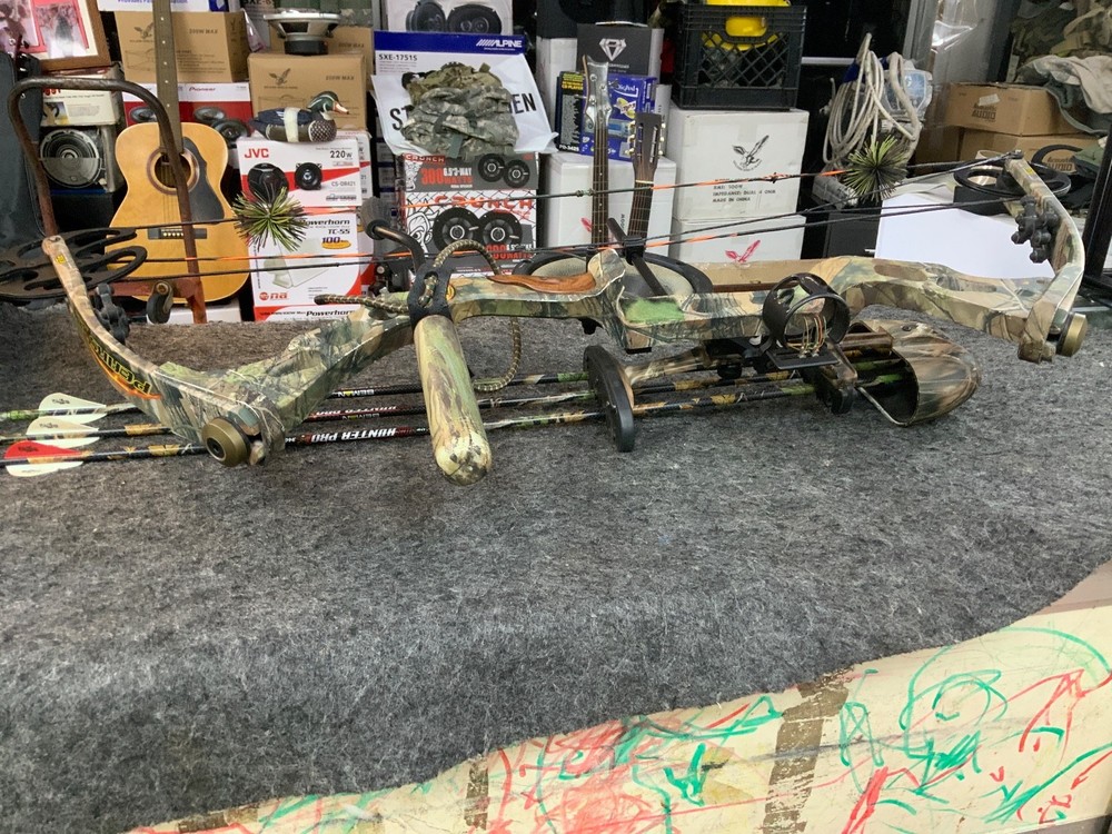 Ben Pearson Archery Bow