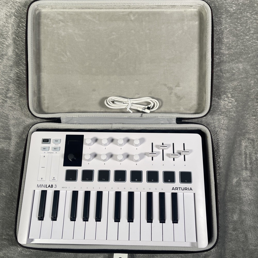 Arturia MiniLab 3 Keyboard Controller (25-Key) - White