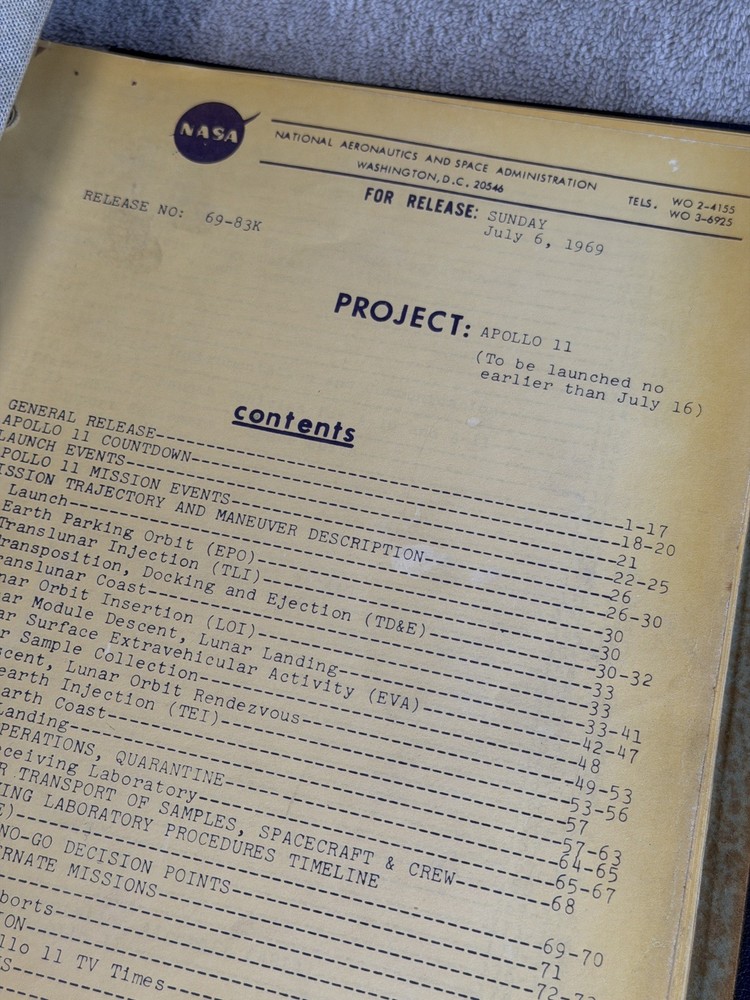 Original Apollo 11 Official NASA Moon Mission Schedule Folder Info Pack 1969