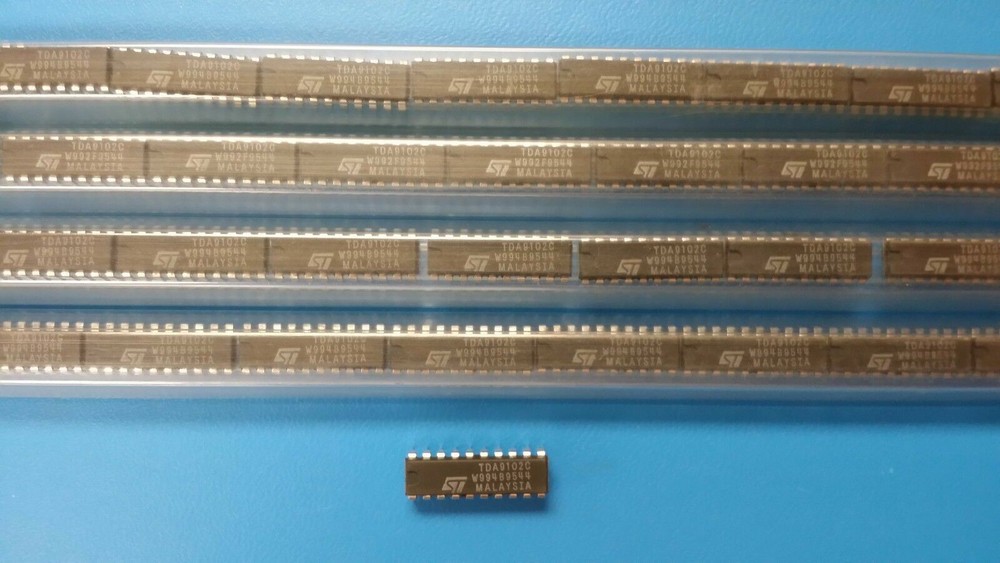 (2 PCS) TDA9102C ST MICRO HORIZ/VERT DEFLECTION IC, PDIP20