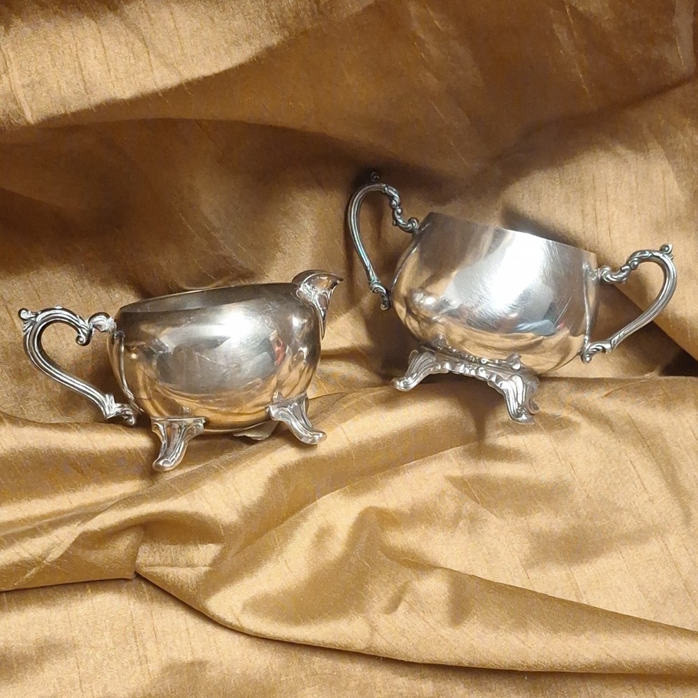 Oneida Silverplate Creamer & Sugar Bowl Set Victorian Style Post-1940