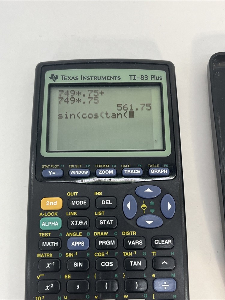 TI-83 Plus Graphing Calculator - Texas Instruments — Inv002