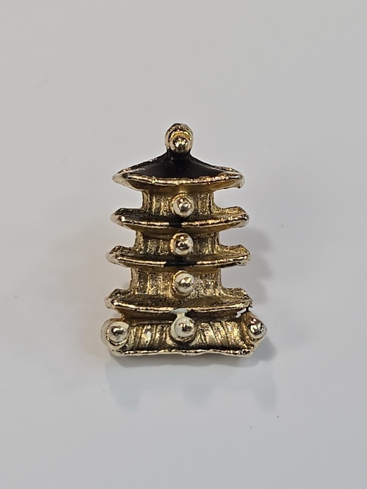 Pagoda China Souvenir Lapel Pin