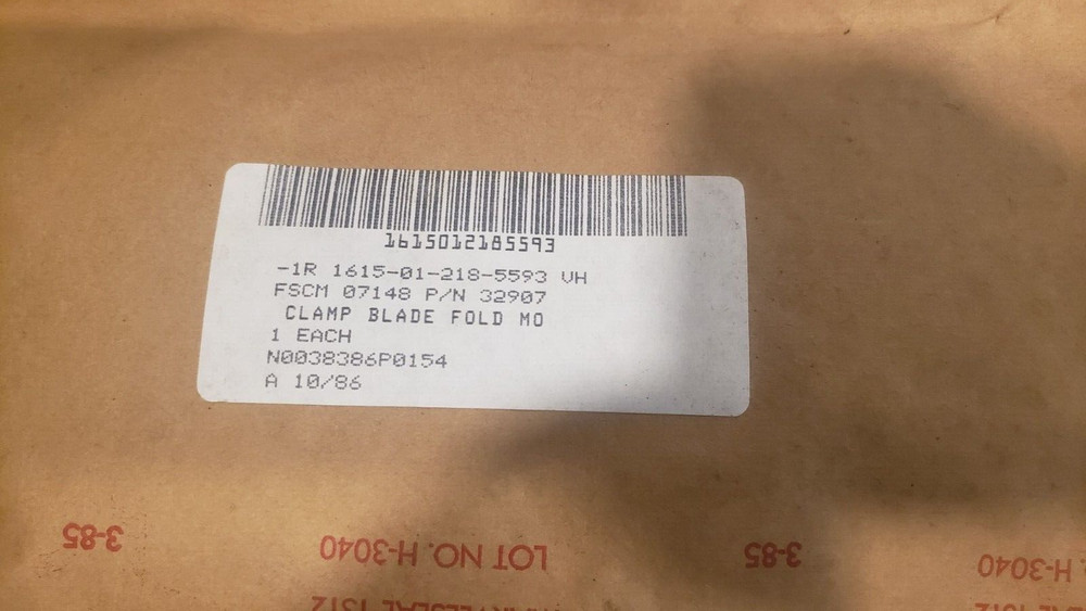 UNITED TECH CLAMP BLADE FOLD 32907 1615-01-218-5593 SIKORSKY SH-60B HELICOPTER