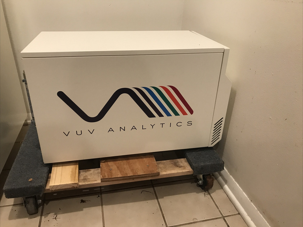 VUV Analytics VGA-100 Benchtop Spectrometer Please Read Description