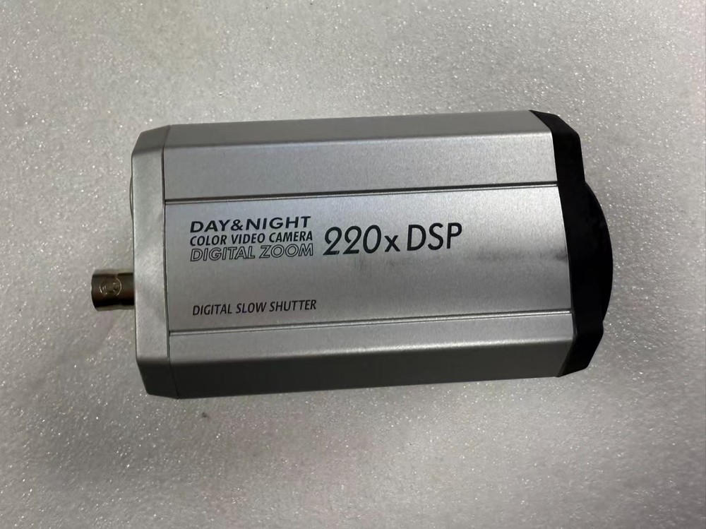 DSP 220x Color CCD CAMERA DIGITAL ZOOM