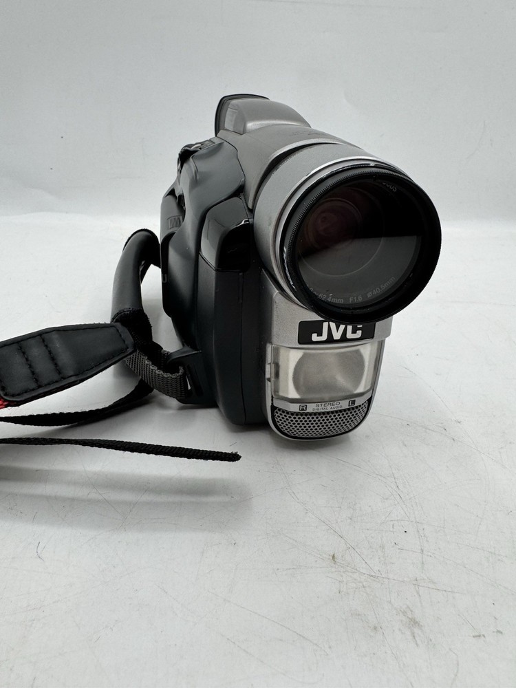 JVC GR-DVF21U Mini DV Digital Video Camera W/ Case,Charger Powers On Untested