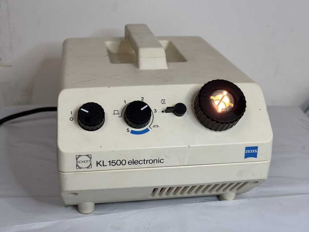 Schott KL1500 Electronic Microscope Fiber Optic Light Source