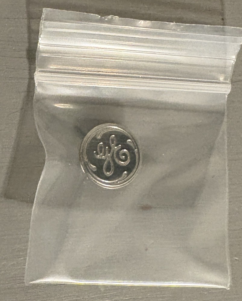 "GE" LOGO LAPEL PIN