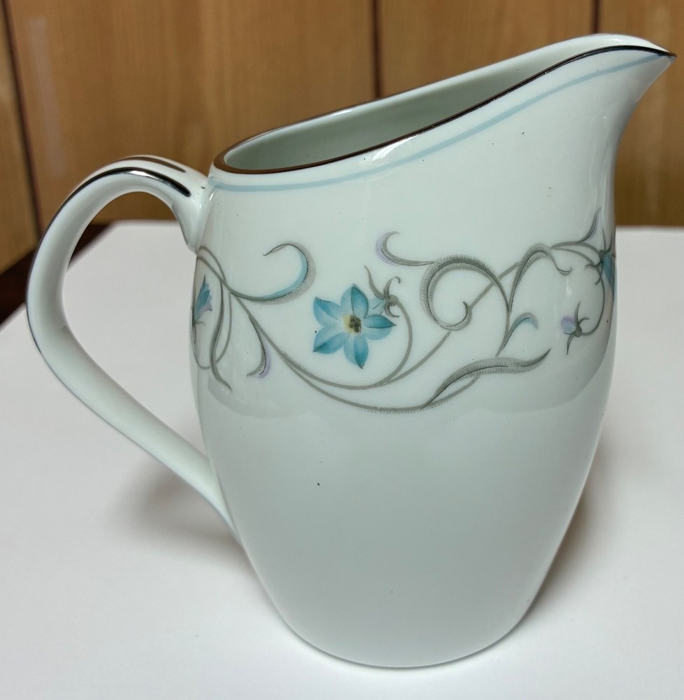 Noritake Beaumont Creamer