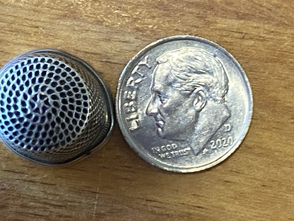 Antique Sterling Silver Thimble 8