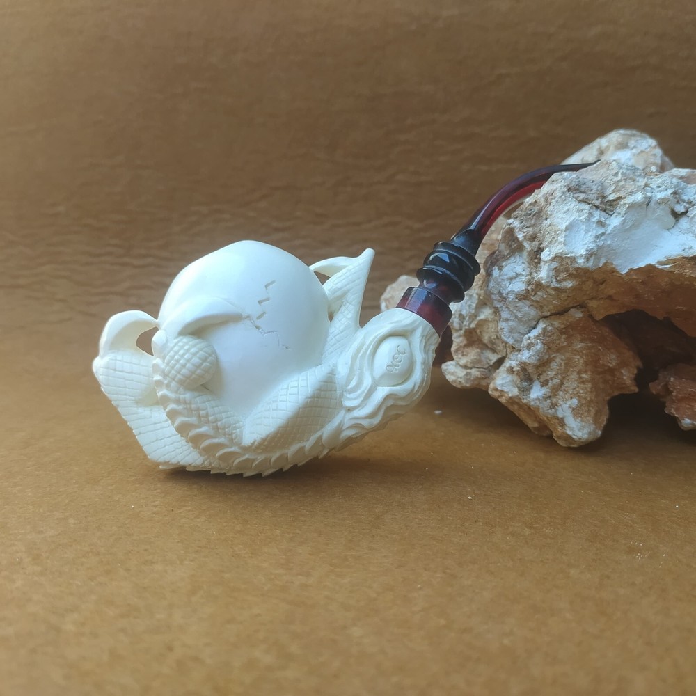 Eagle Claw and Egg Meerschaum Pipe