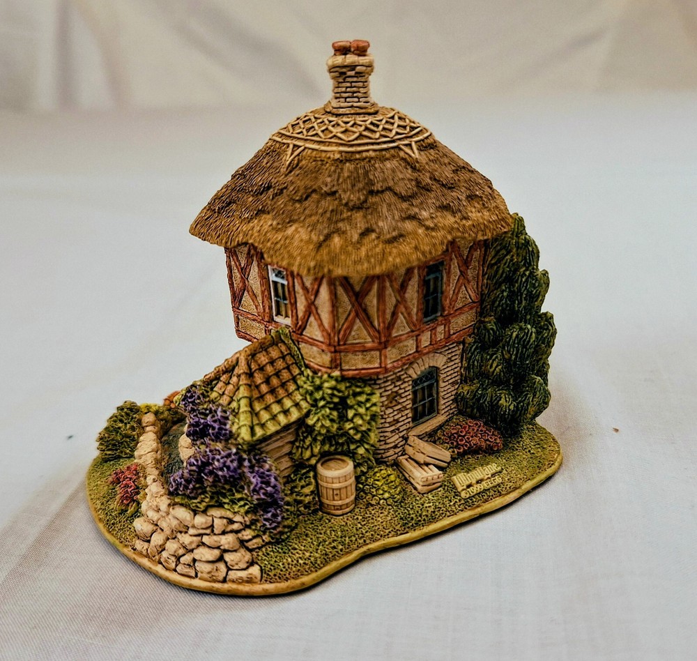 Lilliput Lane "Peppermill" with deed and box-  pre owned