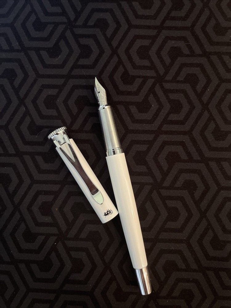 Jinhao White Y1 Fountain Pen