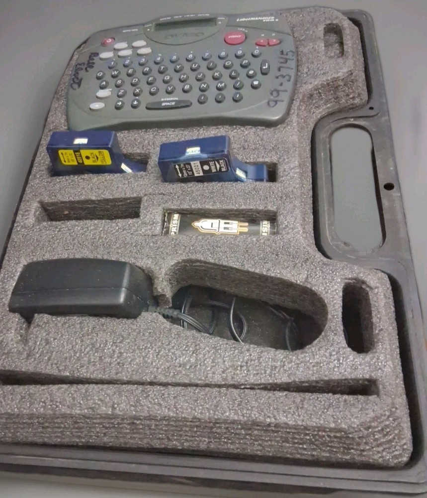 DYMO LM100 LABEL MANAGER ELECTRONIC LABEL MAKER WITH CASE!