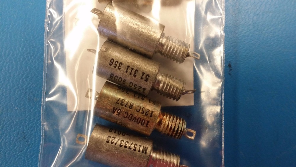 (1 PC) M15733/25-0018 SCI 1 FUNCTIONS, 100V, 5A,125 CEL, DATA LINE FILTER