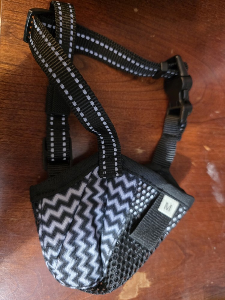 Breathable, Dog Muzzle, Size Medium ￼