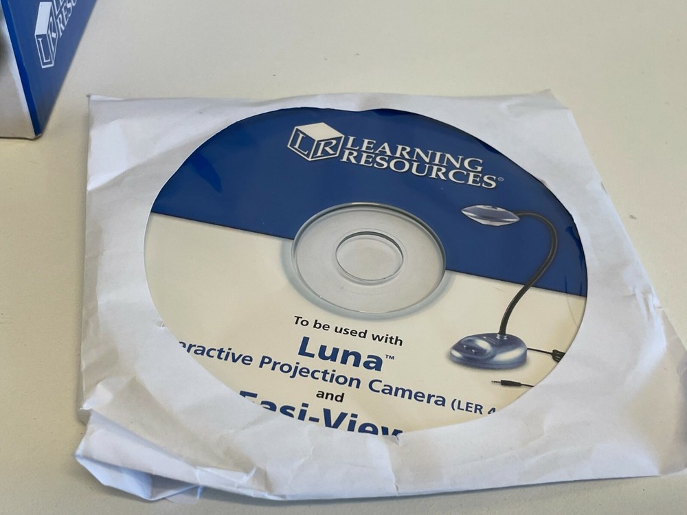 Learning Resources Luna Interactive Easi-View Projection Camera LER-4400