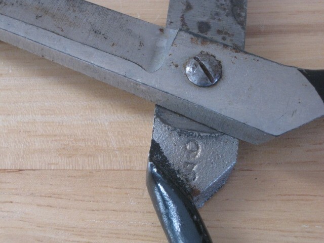 Vintage 8" Tailor Seamstress Sewing Shears