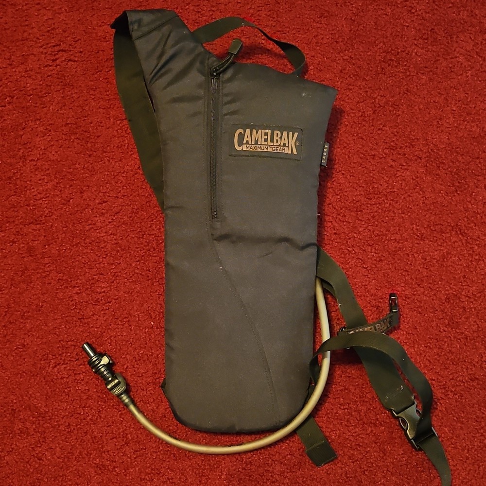CamelBak Hydration Pack Black Olive Nylon Adjustable Size External Pocket