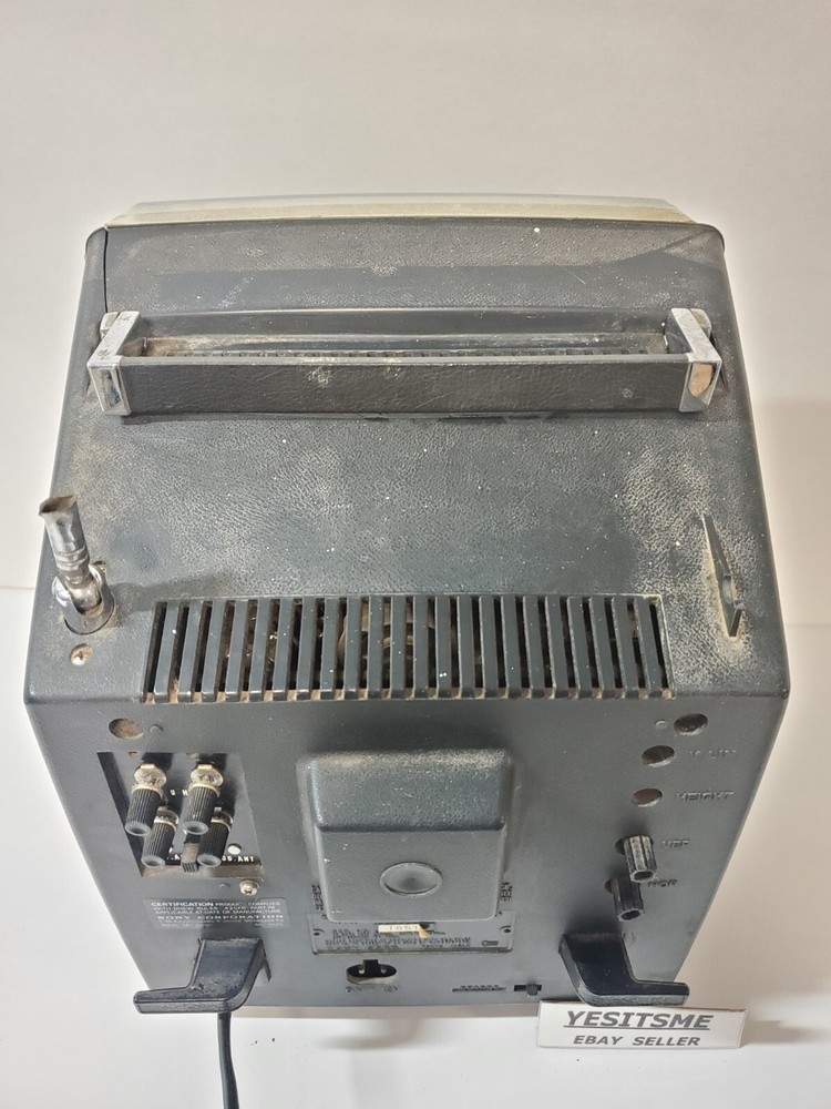 Vintage Sony Solid State Portable TV Model TV-950 (Powers On)
