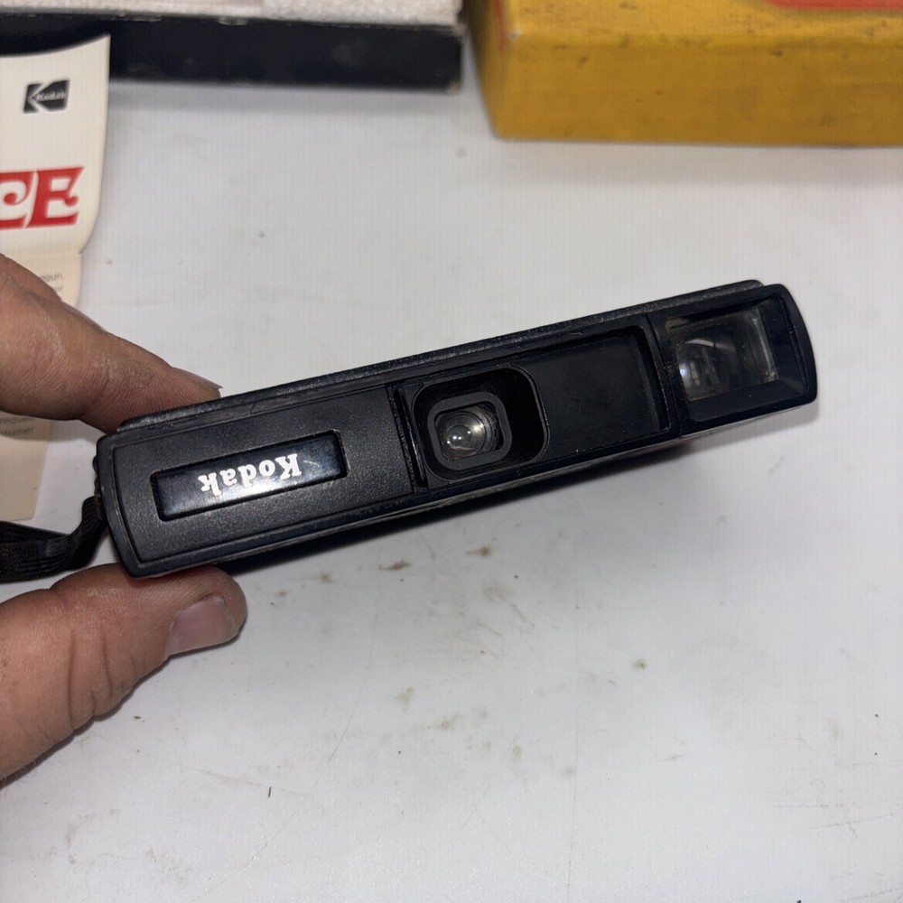 Kodak Pocket Instamatic 20 Camera with Box