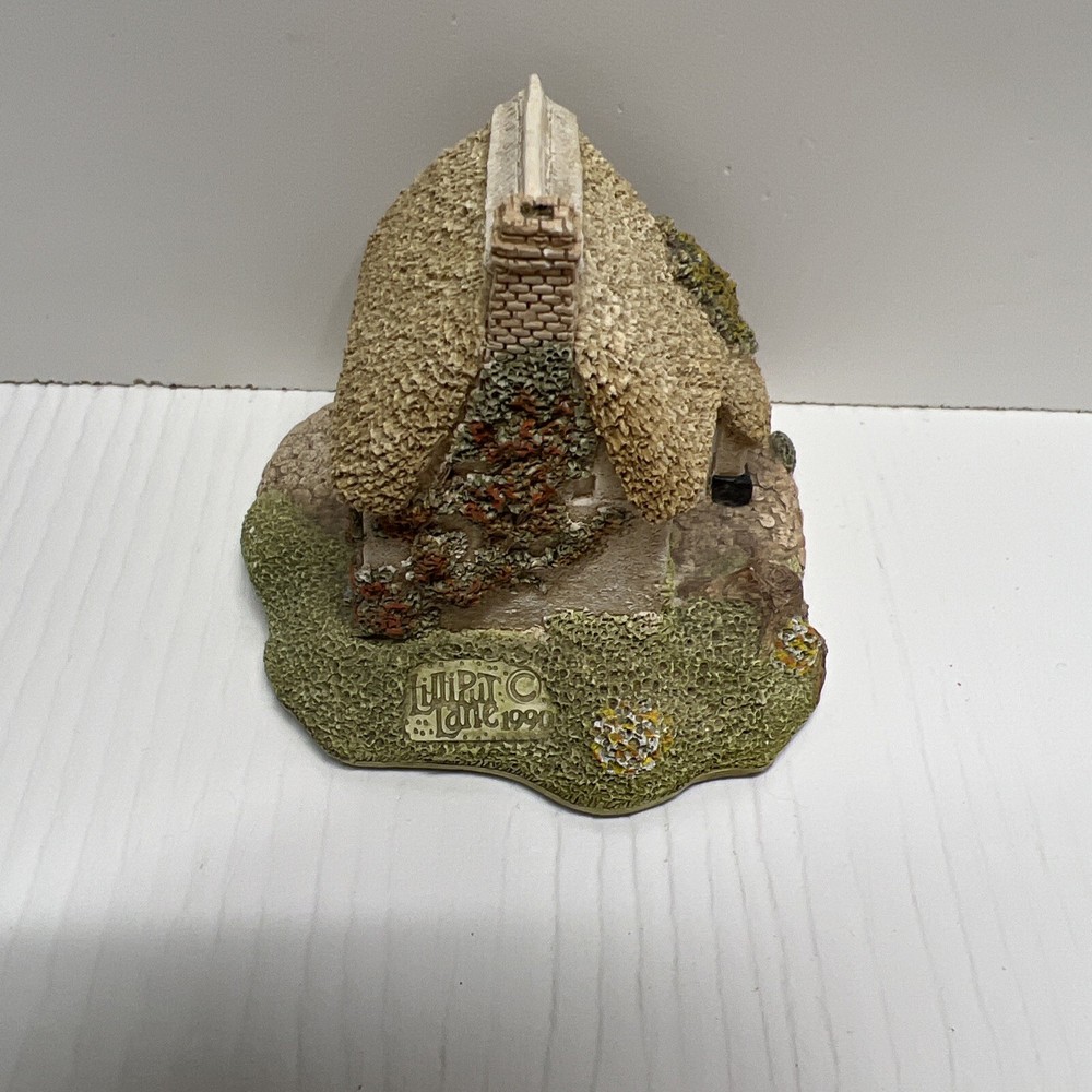 Lilliput Lane "Otter Reach" Cottage︱Includes Original Box & Documents